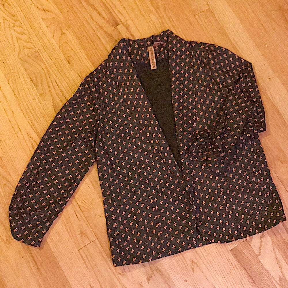 Eyeshadow Black Floral Cropped Blazer Medium